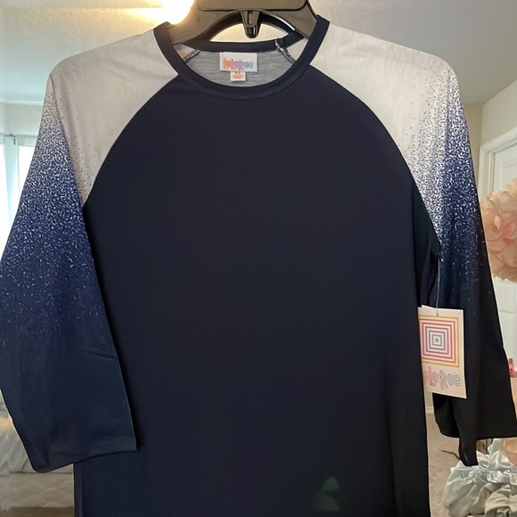 💙Lularoe NWT Randy Tee💙 - Picture 2 of 7